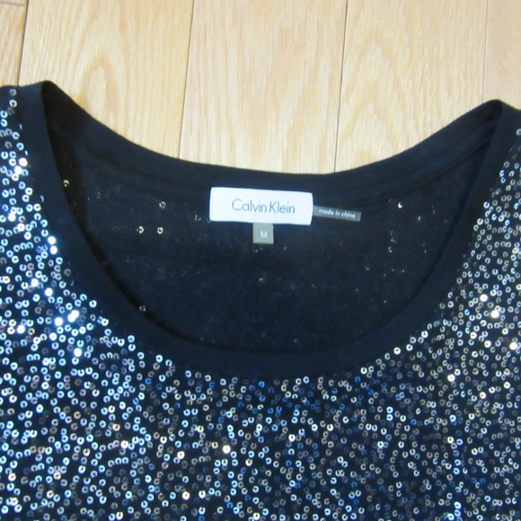 Calvin Klein Sequin Short Sleeve t-shirt Size M - Picture 2 of 2